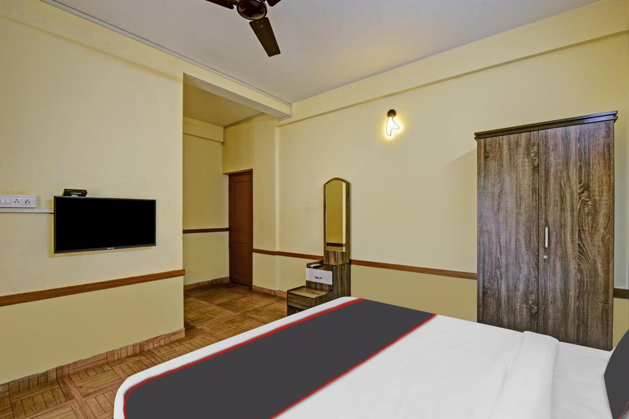 Collection O Express Suites Kakkayam Εξωτερικό φωτογραφία