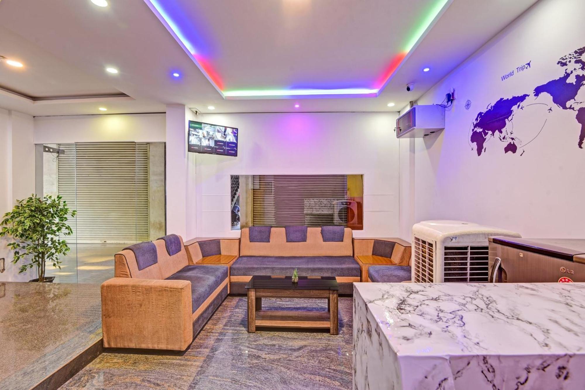 Collection O Express Suites Kakkayam Εξωτερικό φωτογραφία
