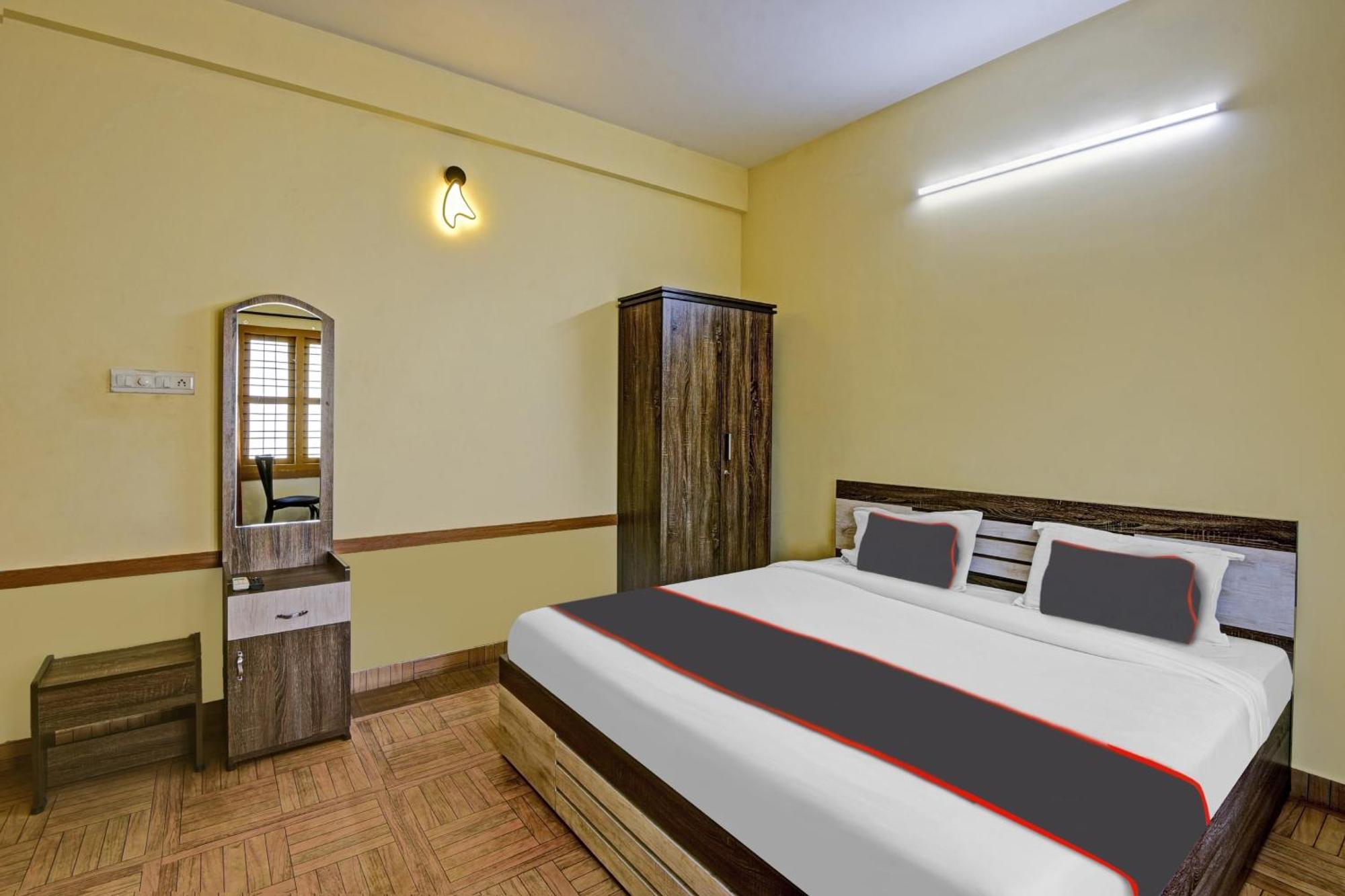 Collection O Express Suites Kakkayam Εξωτερικό φωτογραφία