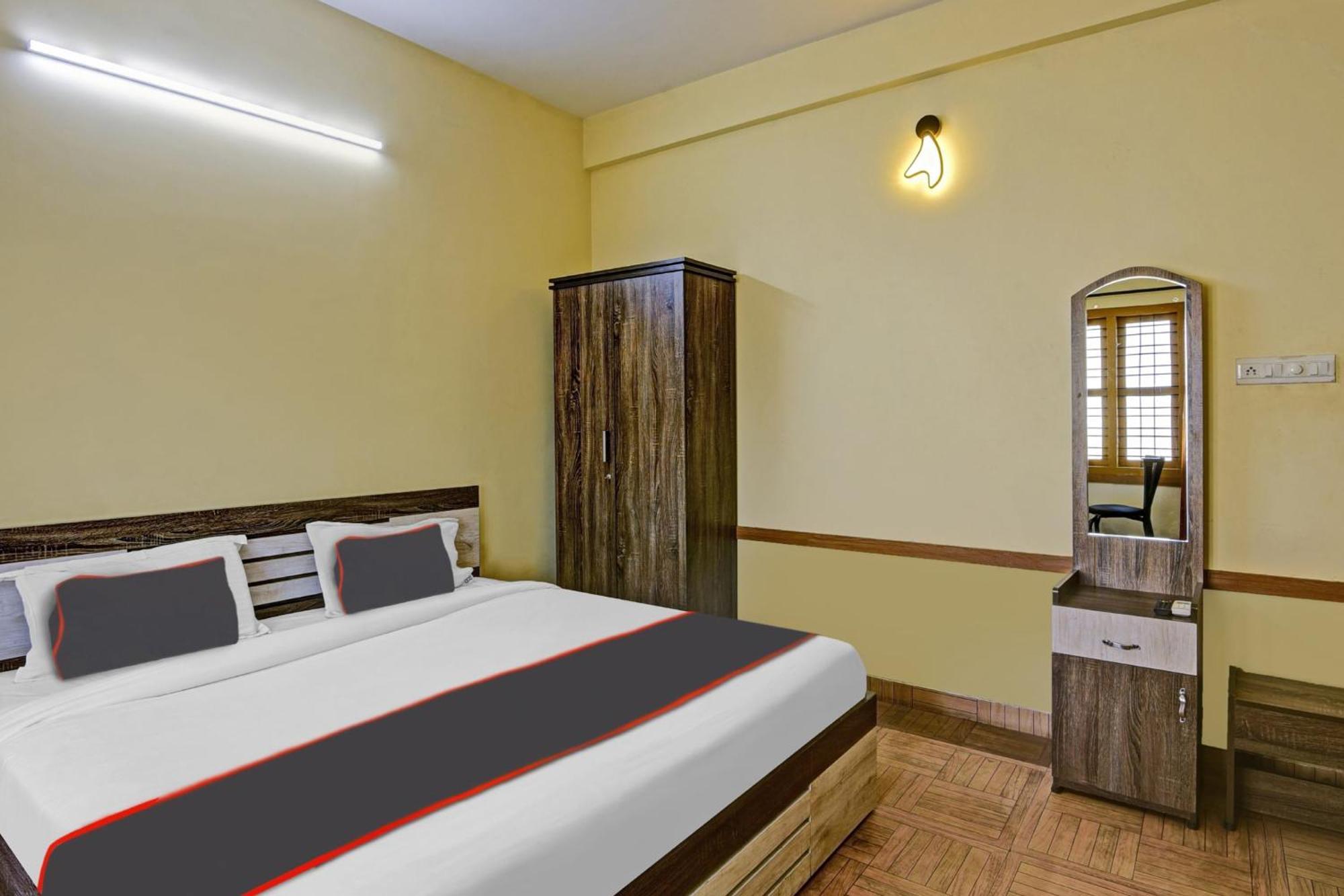 Collection O Express Suites Kakkayam Εξωτερικό φωτογραφία